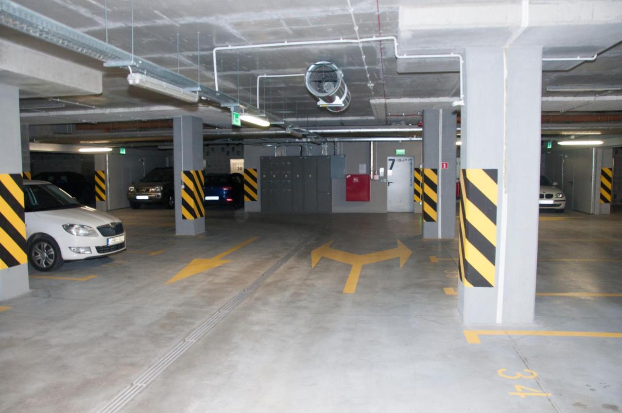 Apartament Obrzezna 3 Deluxe Warschau Buitenkant foto