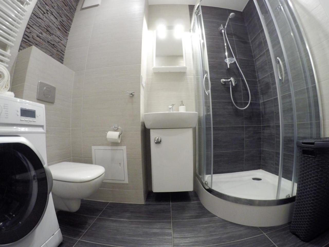 Apartament Obrzezna 3 Deluxe Warschau Buitenkant foto