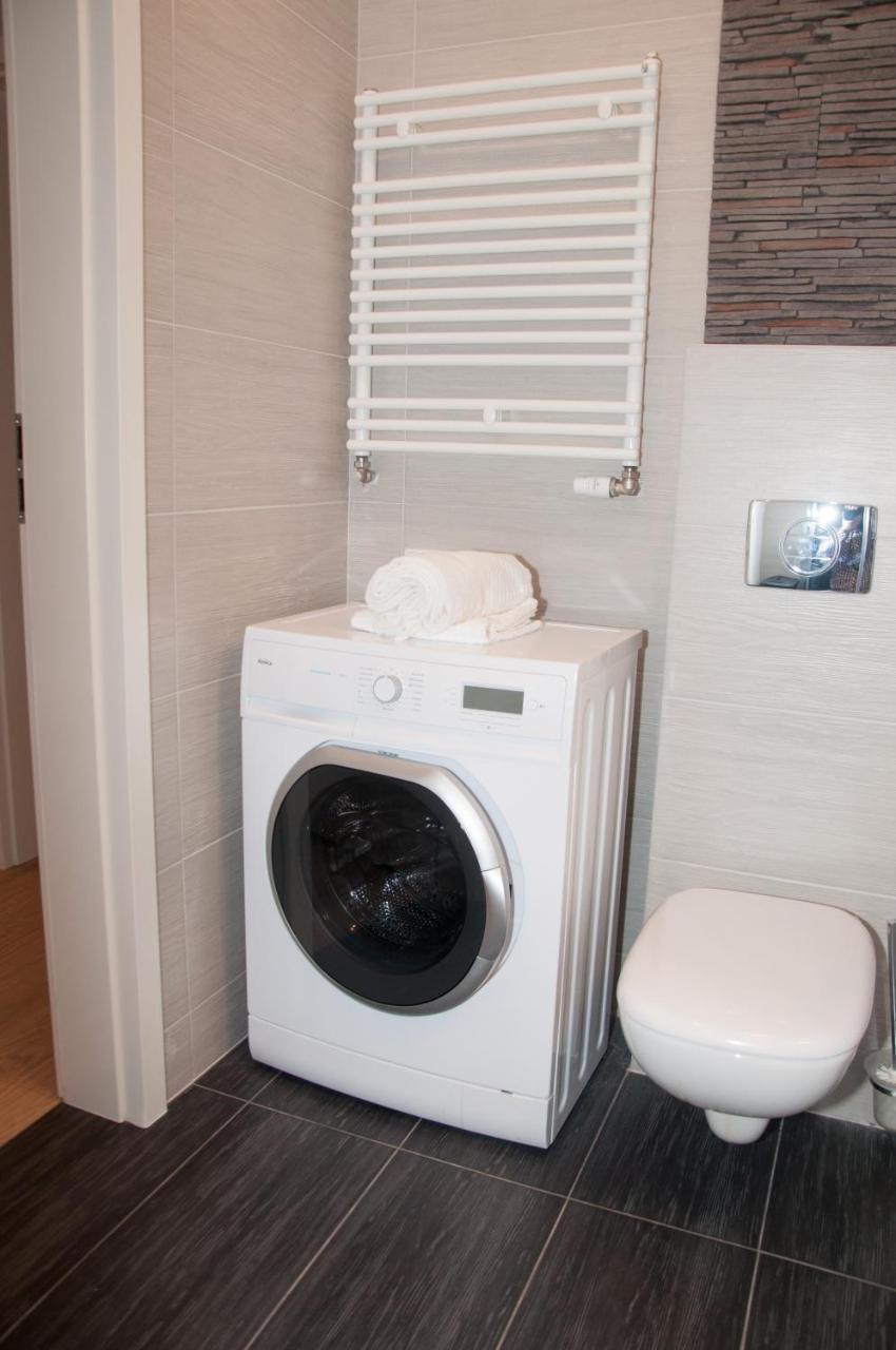 Apartament Obrzezna 3 Deluxe Warschau Buitenkant foto